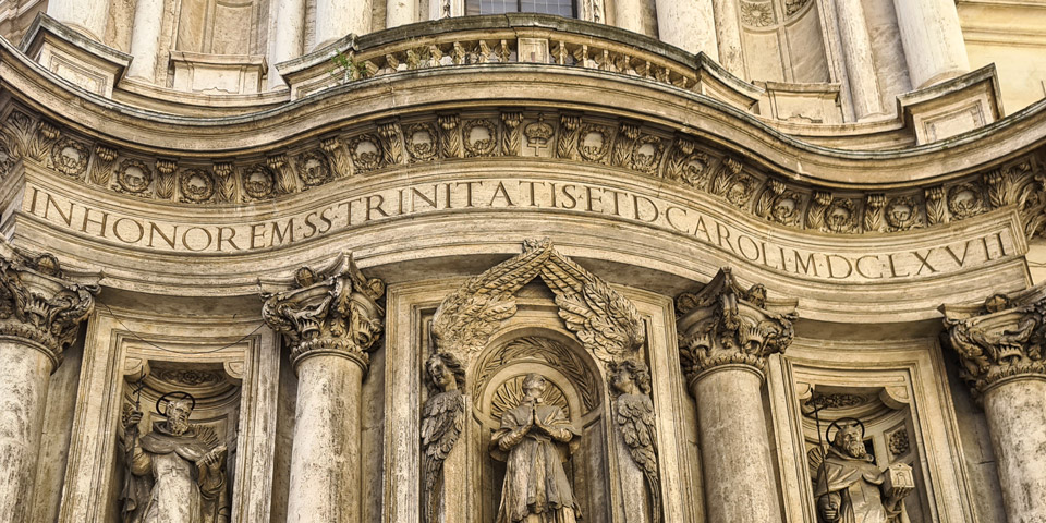 Latin inscription IN HONOREM SS TRINITATIS ET D. CAROLI MDCLXVII Latin inscription IN HONOREM SS TRINITATIS ET D. CAROLI MDCLXVII