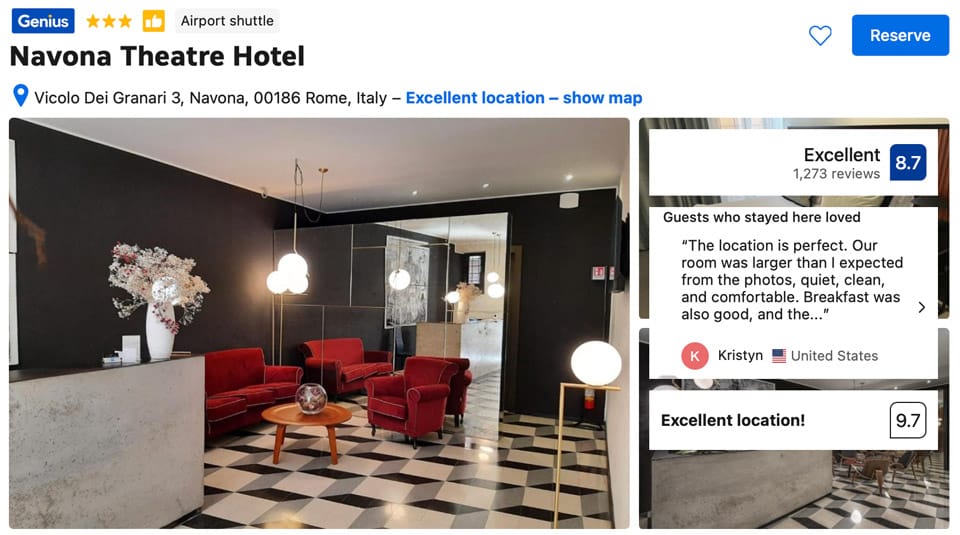 Guest room at Navona Theatre Hotel