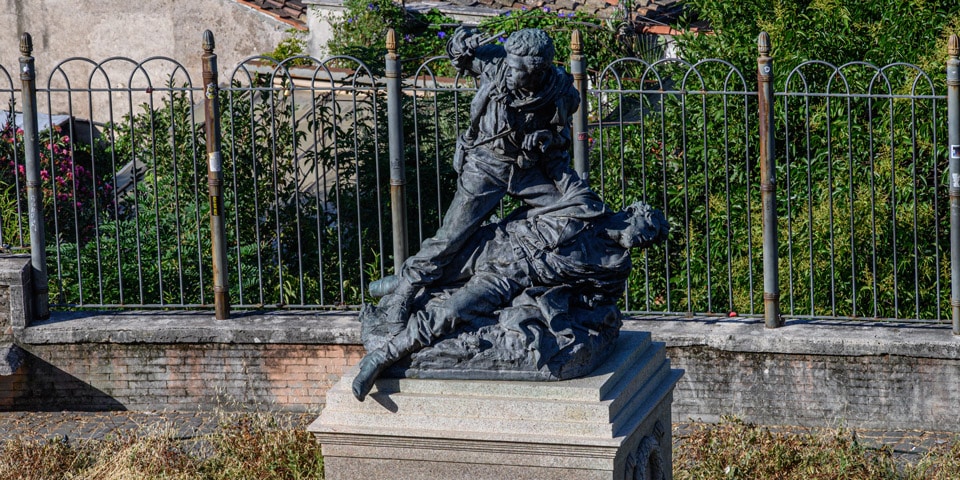 Statua Enrico e Giovanni Cairoli Pincian Hill Rome